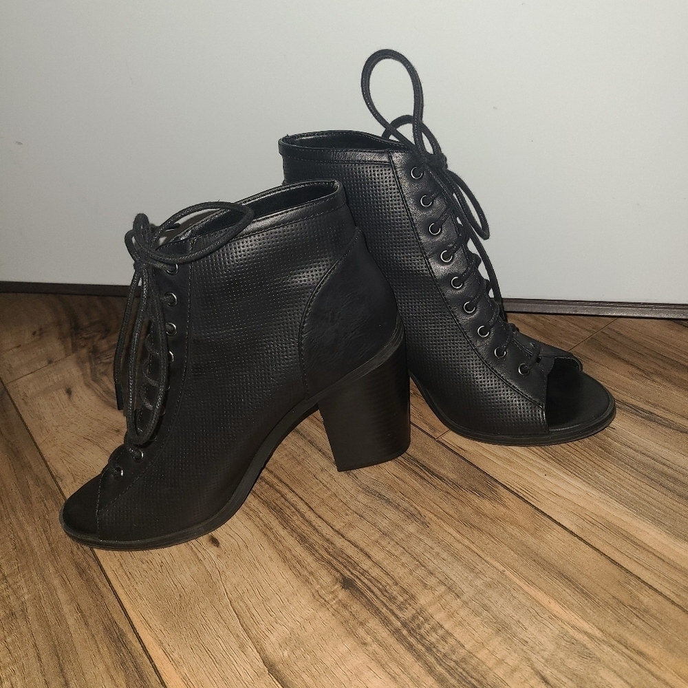 Soda Fashion Open Toe Heel Shoes